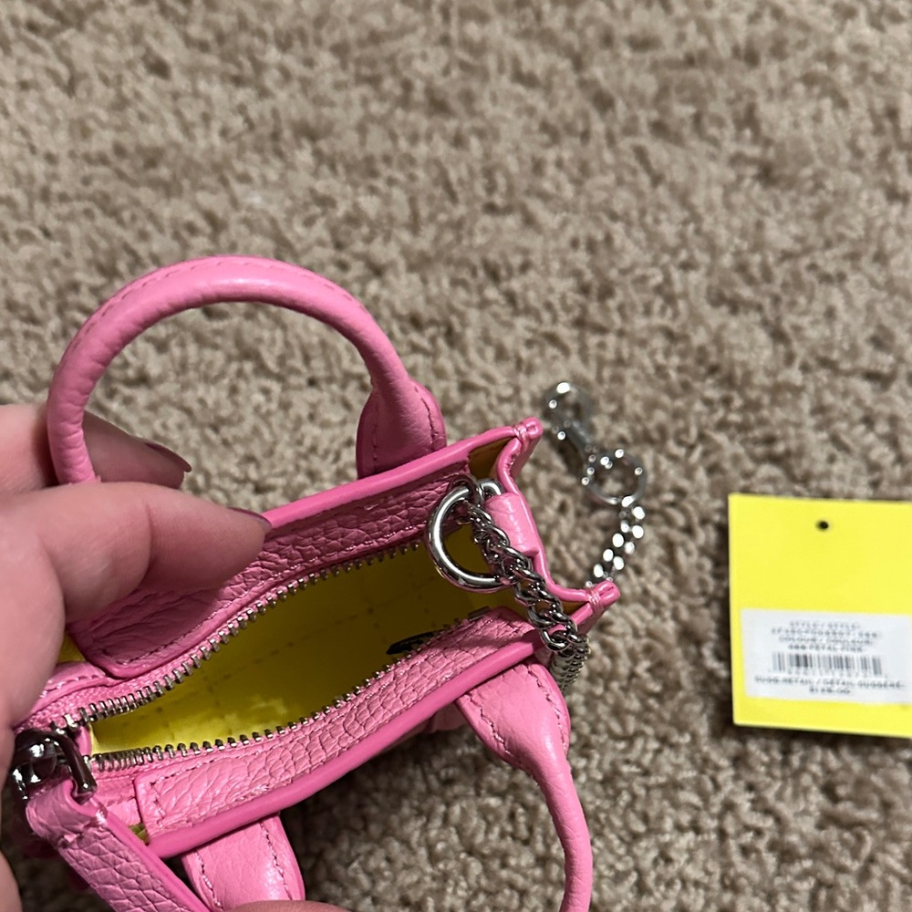Marc Jacobs Pink Miniature Tote Keychain - Picture 3 of 5